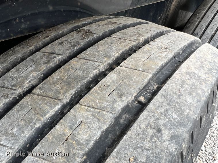 image for item LI9640 2016 Load Trail  equipment trailer