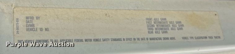 image for item LI9685 1987 Freightliner FLC  semi truck