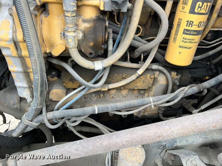 image for item LI9687 1989 Freightliner FLC  semi truck