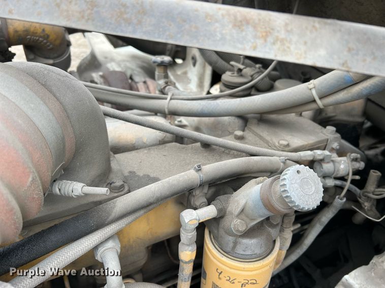 image for item LI9687 1989 Freightliner FLC  semi truck