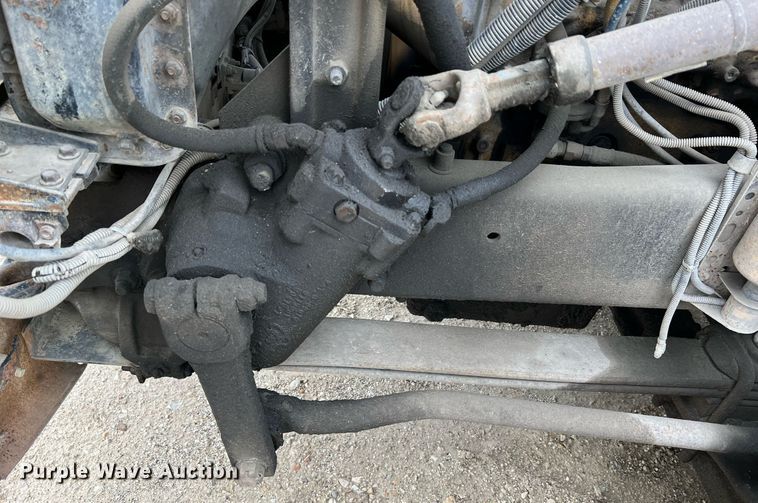 image for item LI9687 1989 Freightliner FLC  semi truck