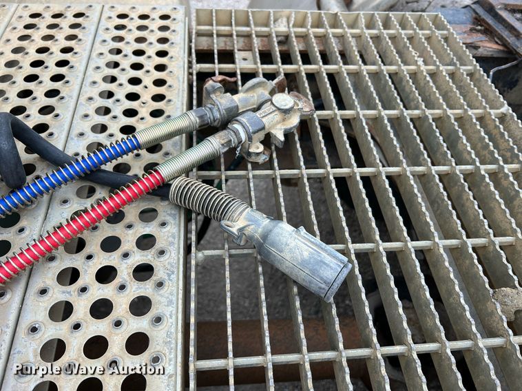 image for item LI9689 1989 Freightliner FLC  semi truck