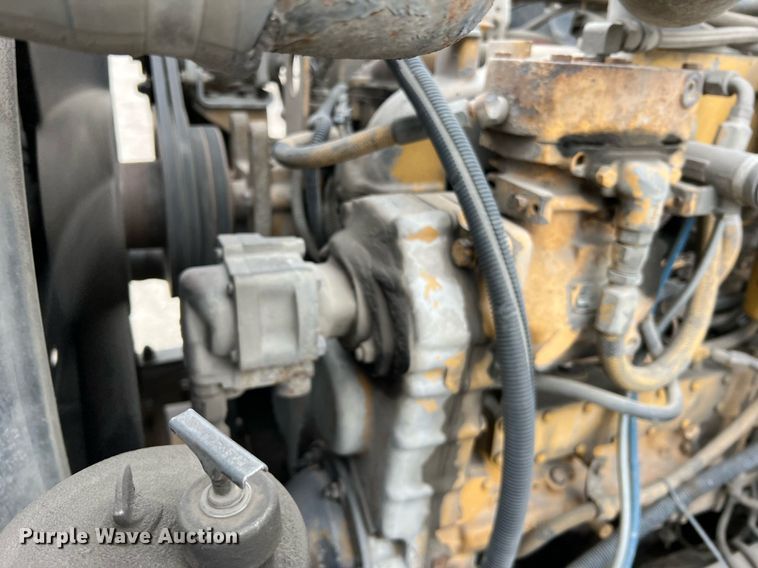 image for item LI9689 1989 Freightliner FLC  semi truck