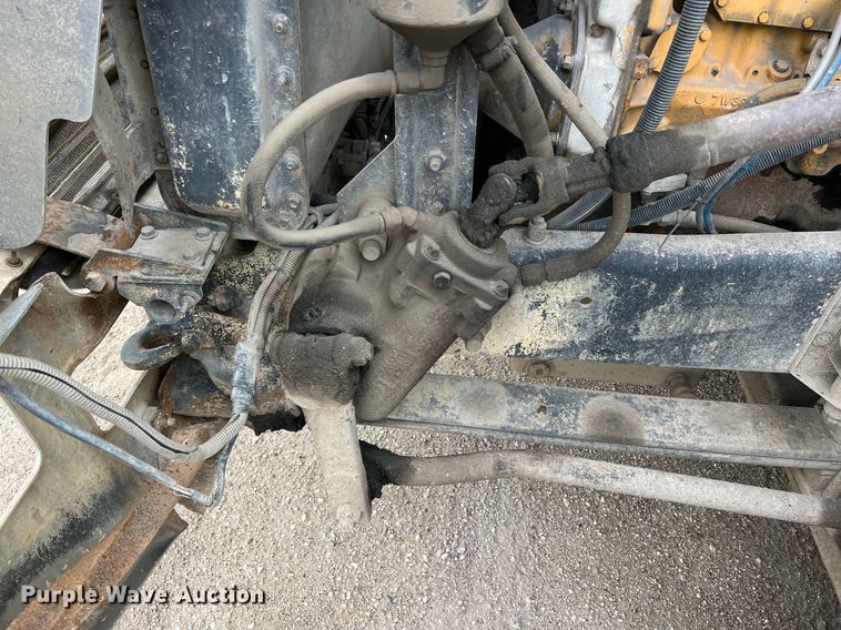 image for item LI9689 1989 Freightliner FLC  semi truck