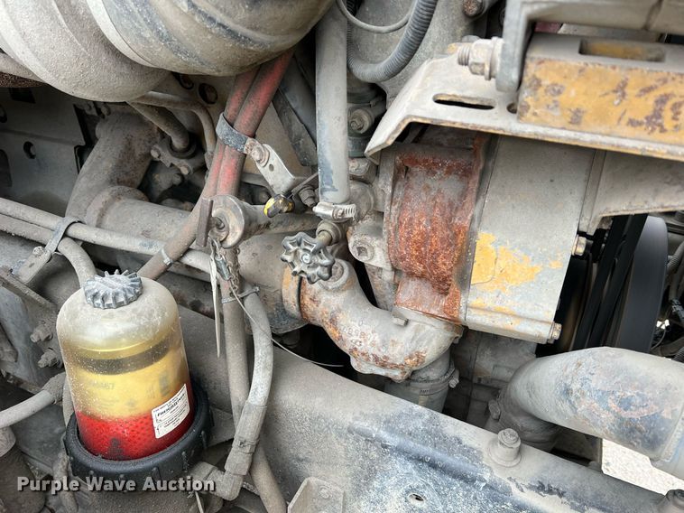 image for item LI9689 1989 Freightliner FLC  semi truck