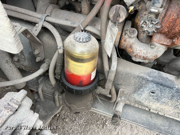 image for item LI9689 1989 Freightliner FLC  semi truck