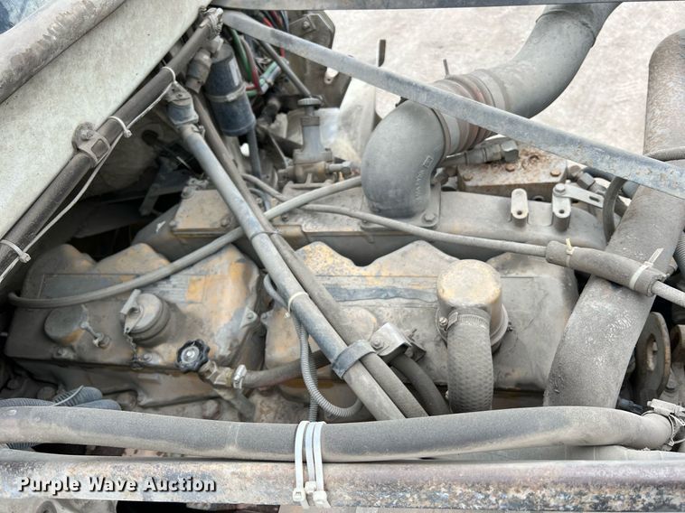 image for item LI9689 1989 Freightliner FLC  semi truck