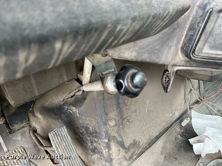 image for item LI9690 1989 Freightliner FLC  semi truck