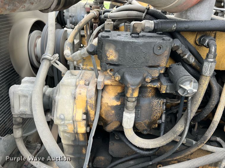 image for item LI9690 1989 Freightliner FLC  semi truck