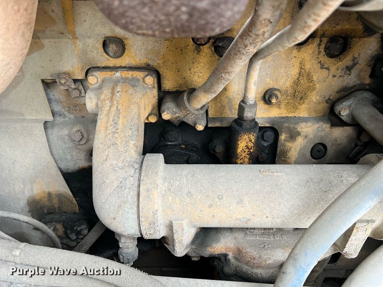 image for item LI9690 1989 Freightliner FLC  semi truck