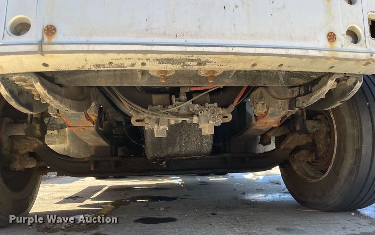 image for item LJ9556 2007 Sterling AT9500  semi truck