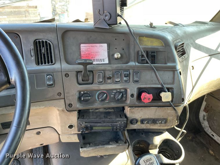 image for item LJ9556 2007 Sterling AT9500  semi truck