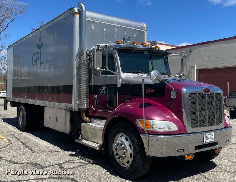 image for item LJ9629 2013 Peterbilt 337  box truck