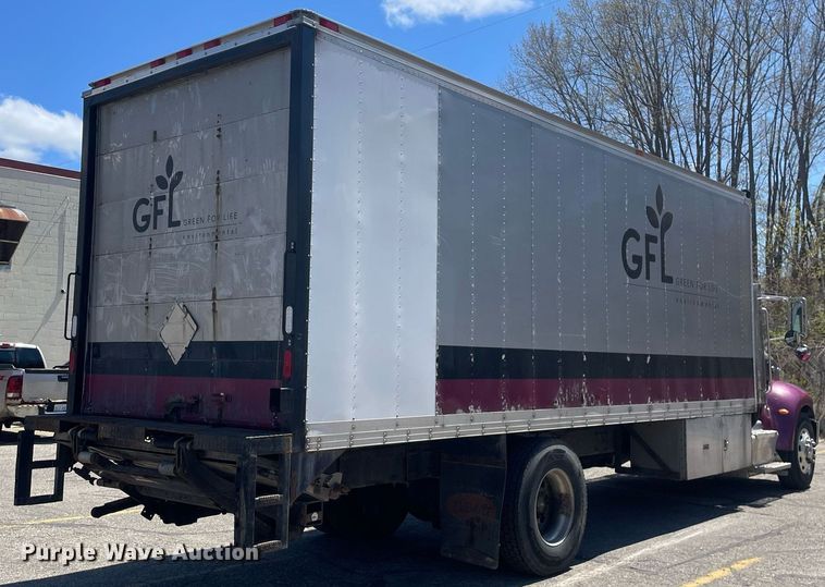 image for item LJ9629 2013 Peterbilt 337  box truck