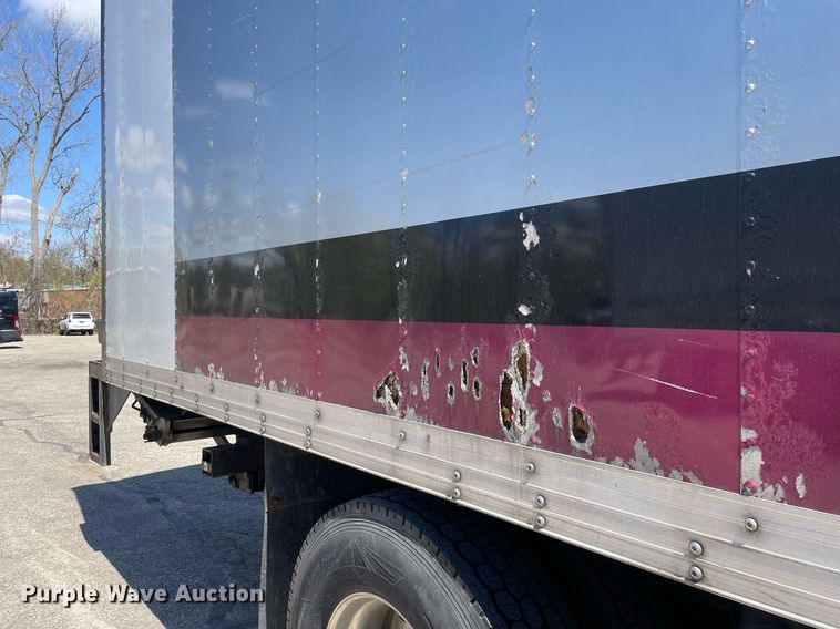 image for item LJ9629 2013 Peterbilt 337  box truck