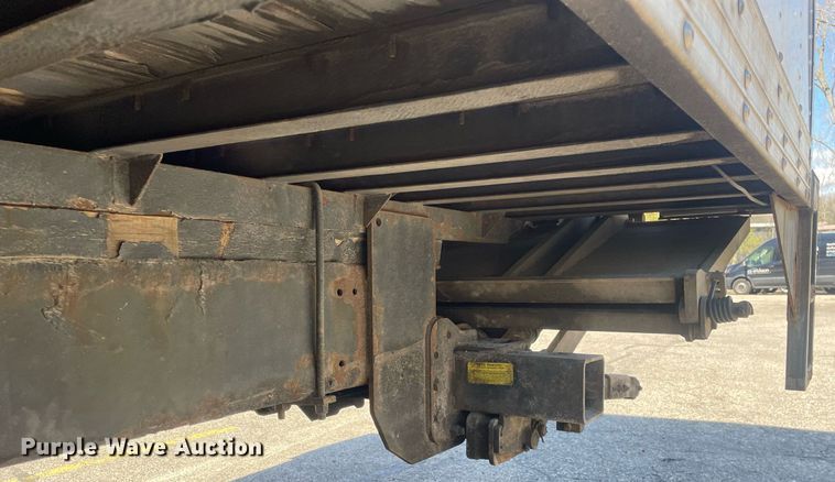 image for item LJ9629 2013 Peterbilt 337  box truck