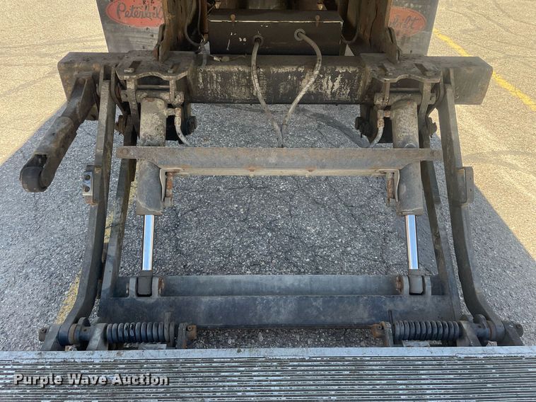 image for item LJ9629 2013 Peterbilt 337  box truck