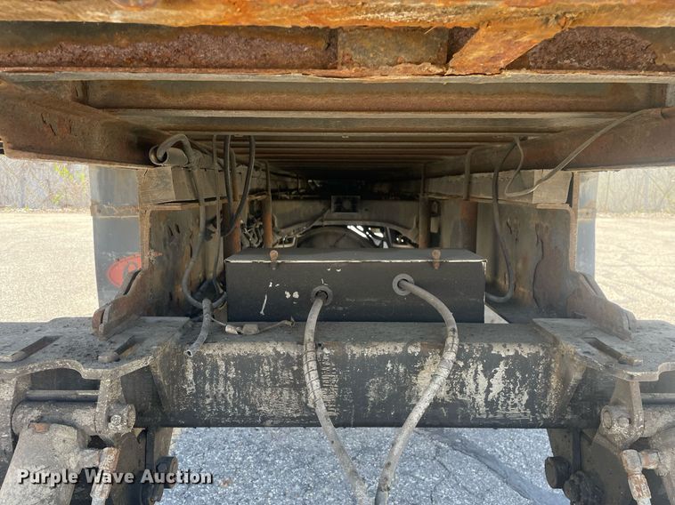 image for item LJ9629 2013 Peterbilt 337  box truck