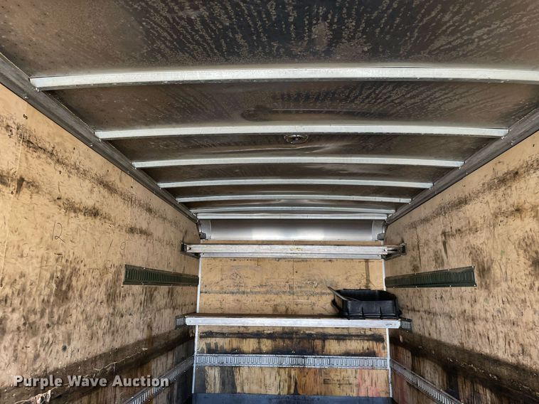 image for item LJ9629 2013 Peterbilt 337  box truck