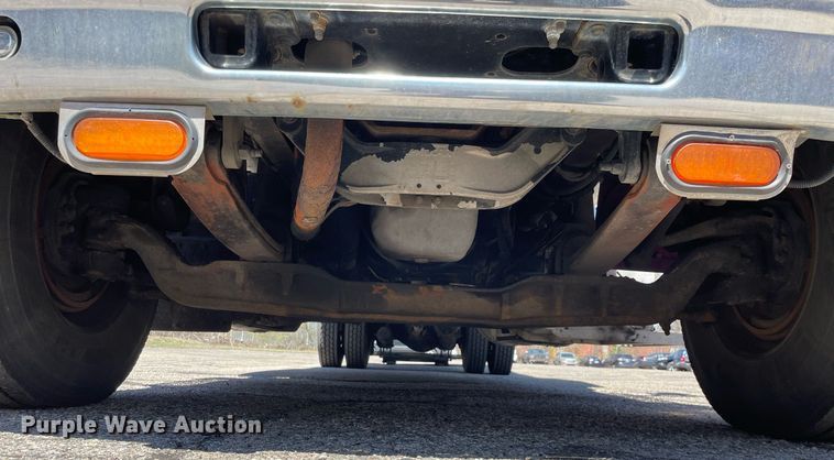 image for item LJ9629 2013 Peterbilt 337  box truck