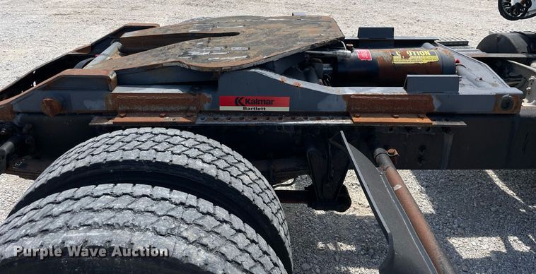 image for item LJ9636 1995 White GMC WG Series  semi truck