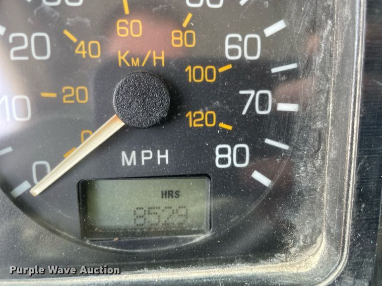 image for item LJ9636 1995 White GMC WG Series  semi truck