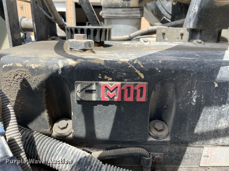 image for item LJ9636 1995 White GMC WG Series  semi truck