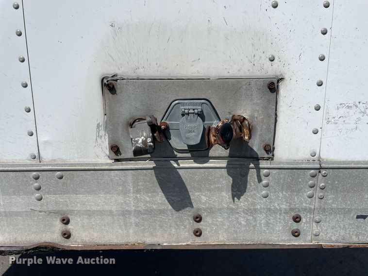 image for item LJ9651 2000 Trailmobile  dry van trailer