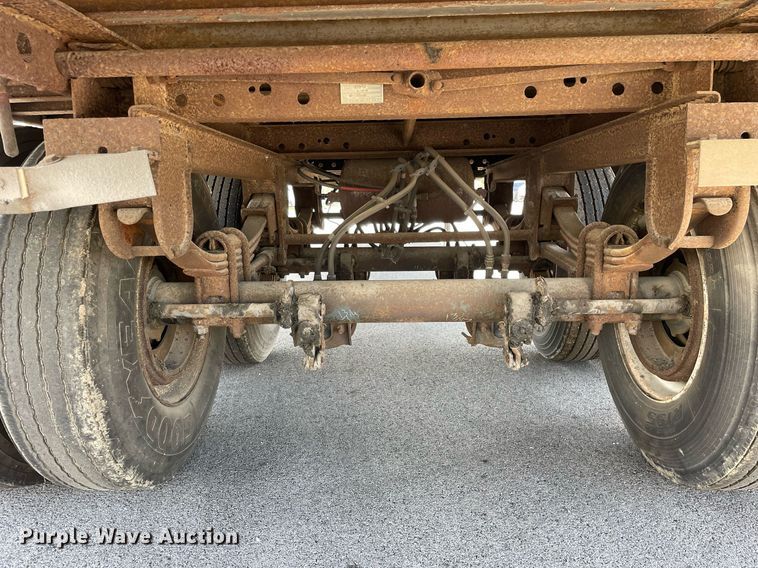 image for item LJ9651 2000 Trailmobile  dry van trailer