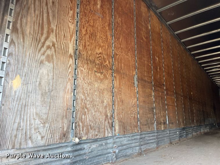 image for item LJ9651 2000 Trailmobile  dry van trailer