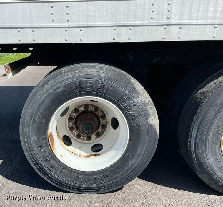 image for item LJ9652 2004 Great Dane 7311TA  dry van trailer