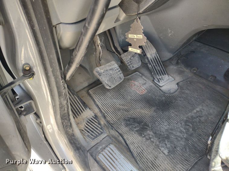 image for item LL9112 2018 Kenworth T880  semi truck