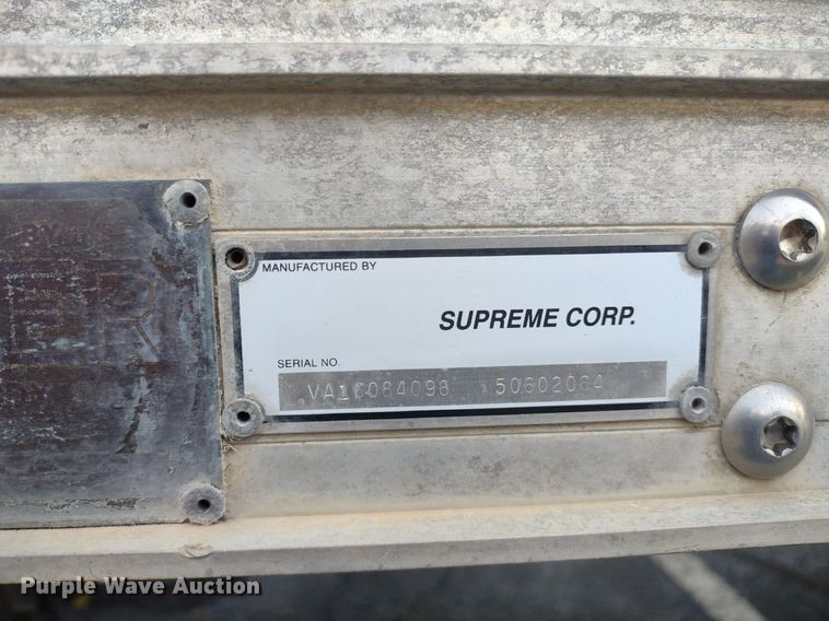 image for item LL9125 2006 Ford LCF  box truck