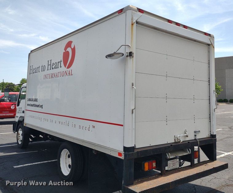 image for item LL9125 2006 Ford LCF  box truck