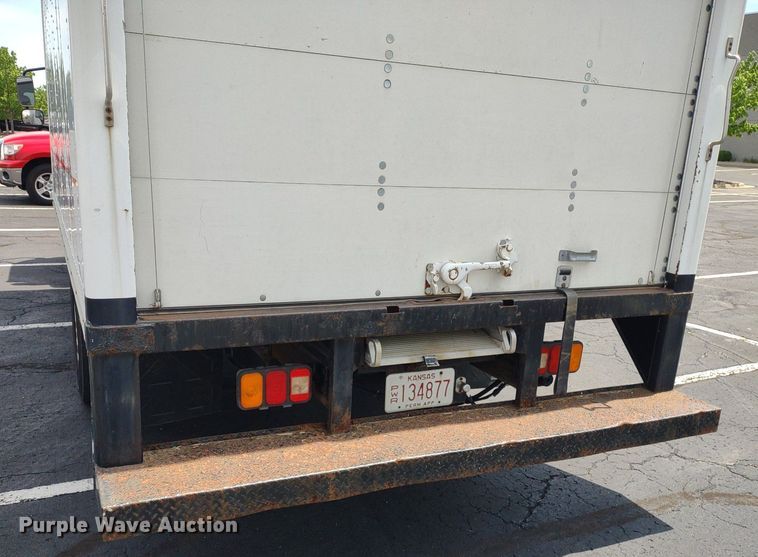 image for item LL9125 2006 Ford LCF  box truck