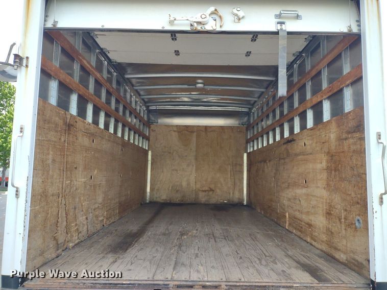 image for item LL9125 2006 Ford LCF  box truck