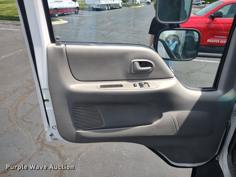 image for item LL9125 2006 Ford LCF  box truck