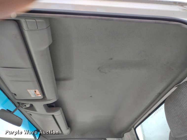 image for item LL9125 2006 Ford LCF  box truck