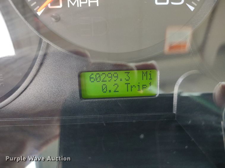 image for item LL9125 2006 Ford LCF  box truck