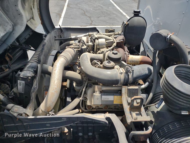 image for item LL9125 2006 Ford LCF  box truck