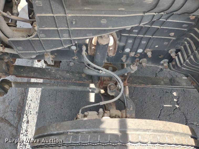 image for item LL9125 2006 Ford LCF  box truck