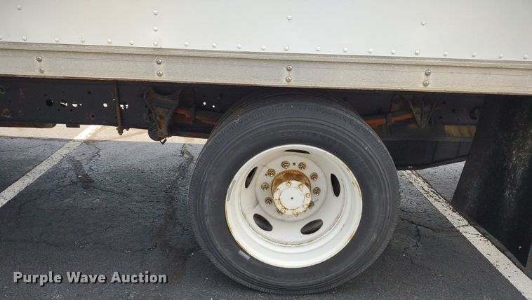 image for item LL9125 2006 Ford LCF  box truck