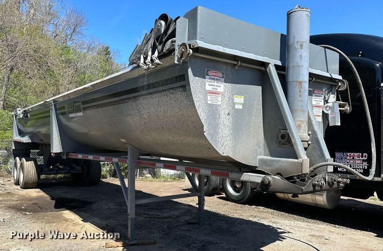 image for item LN9438 2018 Load King RH3532  end dump trailer