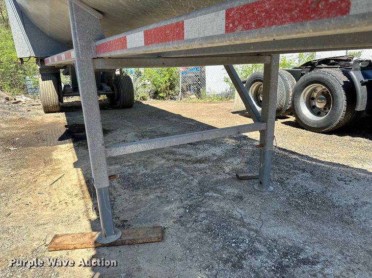 image for item LN9438 2018 Load King RH3532  end dump trailer