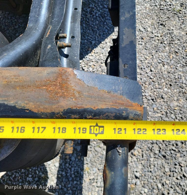 image for item LR9225 2006 International 8600  semi truck