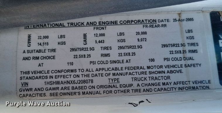 image for item LR9225 2006 International 8600  semi truck