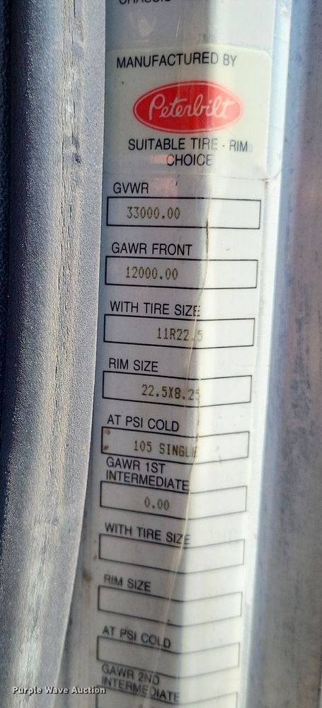 image for item LR9226 2000 Peterbilt 330  dump truck