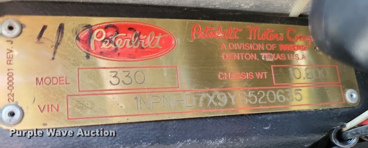 image for item LR9226 2000 Peterbilt 330  dump truck