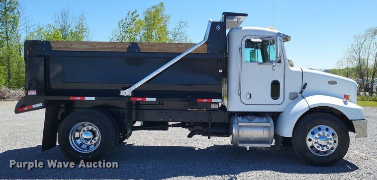 image for item LR9227 2000 Peterbilt 330  dump truck