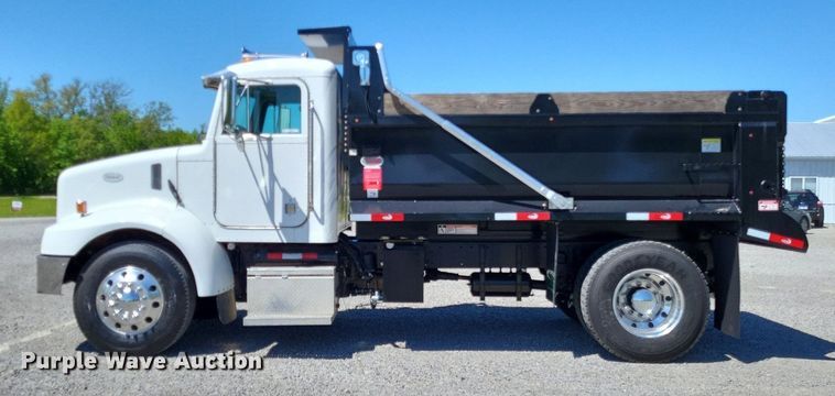 image for item LR9227 2000 Peterbilt 330  dump truck